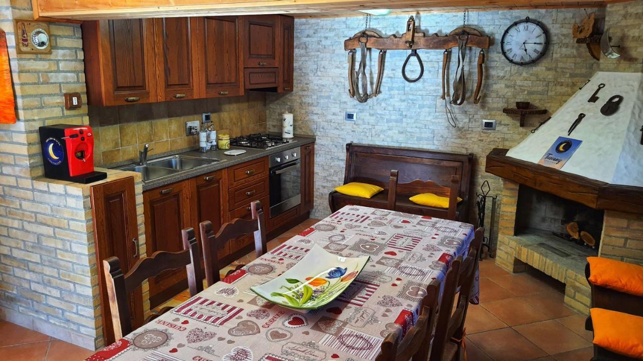 Spicchio Di Luna - Casa Vacanze Albiano Magra Экстерьер фото
